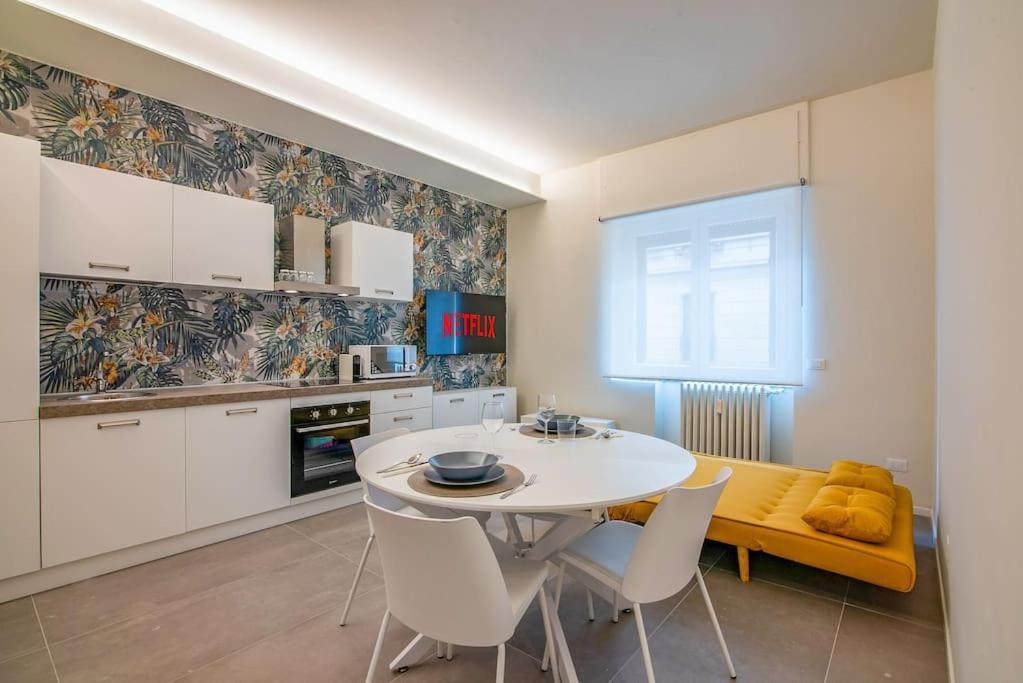 Modern Ac, Wifi Next To 2 Metro Line Stations And Life Area * Milano